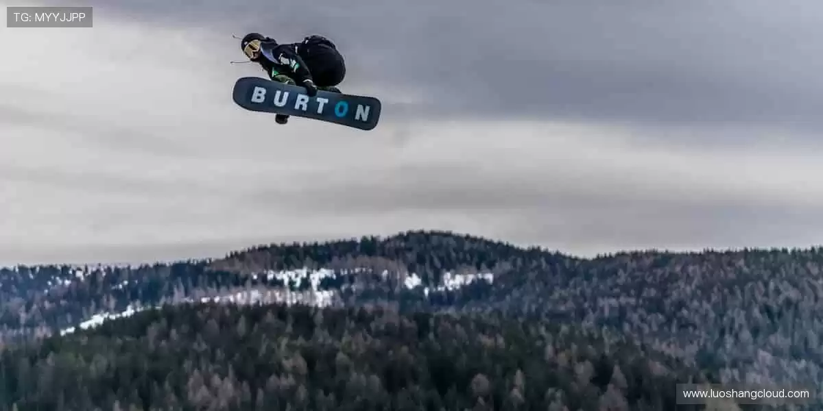 📱随时随地,精彩赛事永不离线!